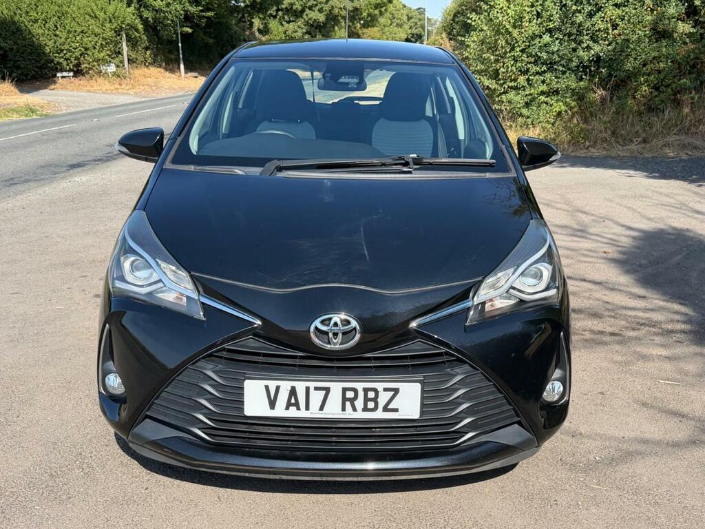 Toyota Yaris 1.5 Vvt-i Icon Euro 6 Black #4