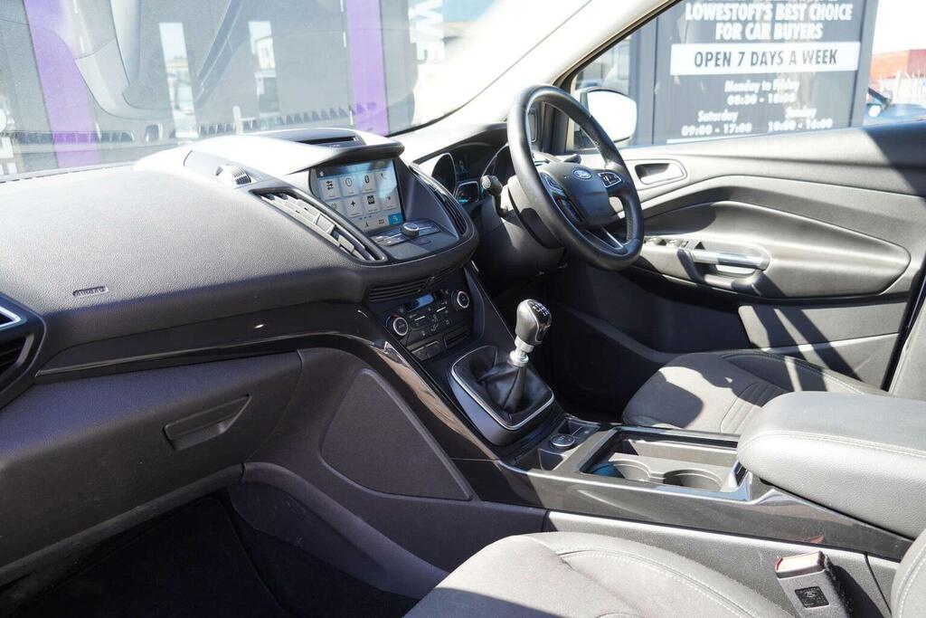 Ford Kuga 2.0 Tdci Ecoblue Titanium Edition Awd Euro 6 Ss FG19XZM Silver #2