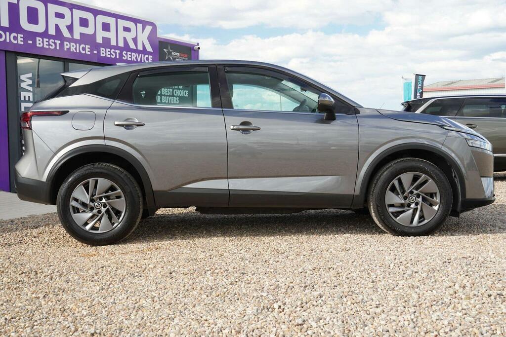 Nissan Qashqai 1.3 Dig-t Mhev Acenta Premium Euro 6 Ss Grey #4