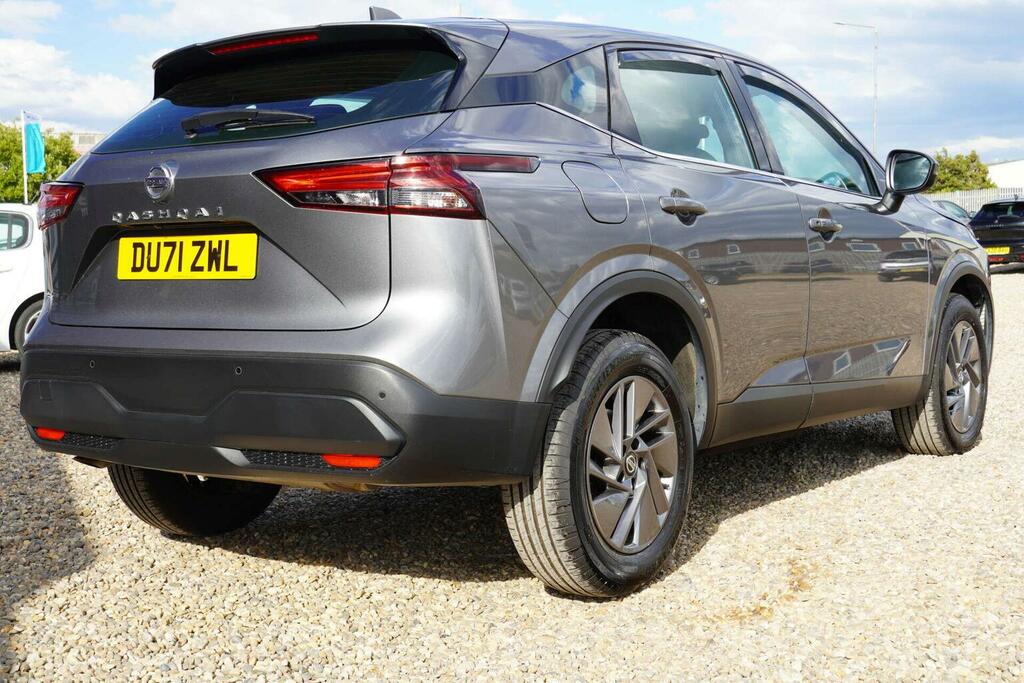 Nissan Qashqai 1.3 Dig-t Mhev Acenta Premium Euro 6 Ss Grey