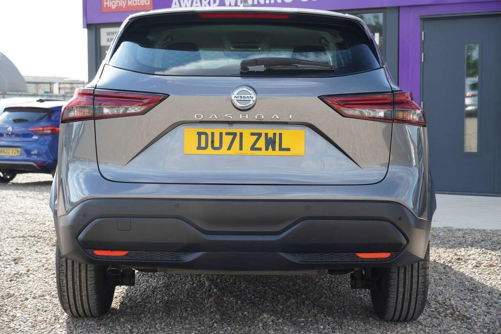 Nissan Qashqai 1.3 Dig-t Mhev Acenta Premium Euro 6 Ss Grey #5
