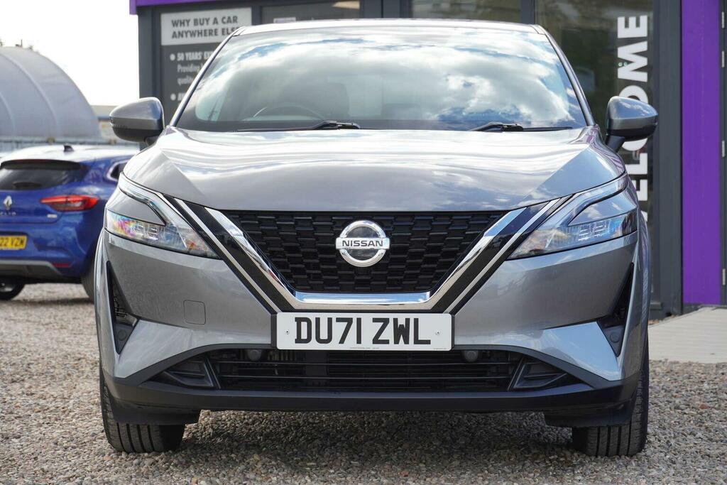 Nissan Qashqai 1.3 Dig-t Mhev Acenta Premium Euro 6 Ss Grey #3