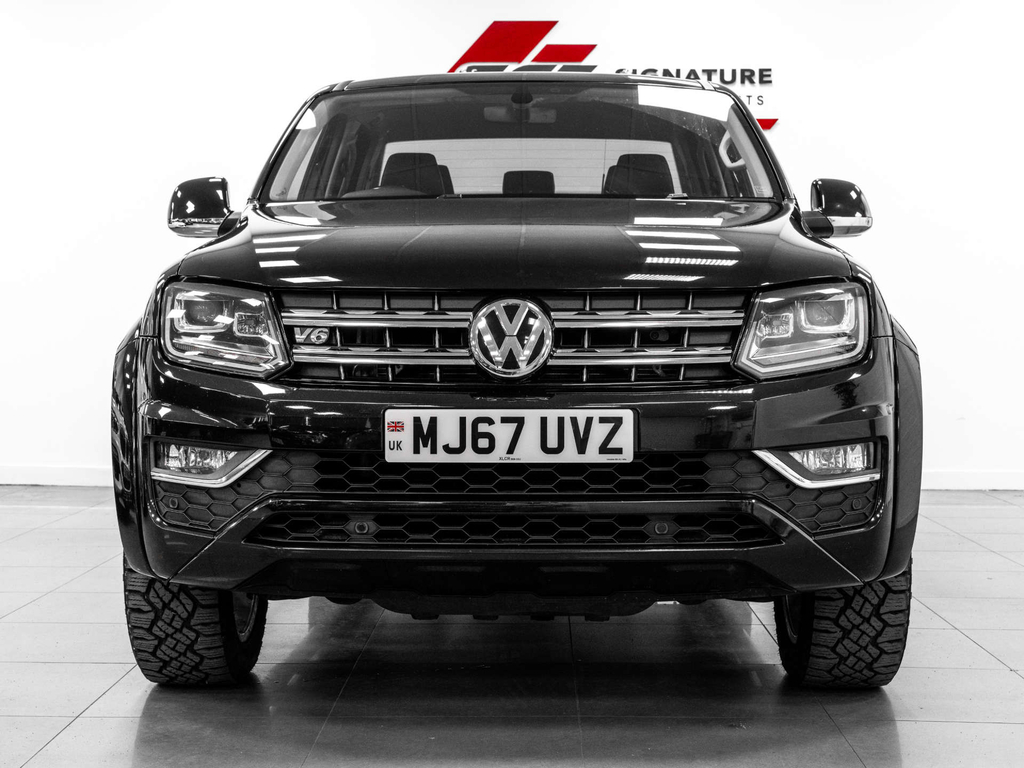 Volkswagen Amarok Pickup Black #5