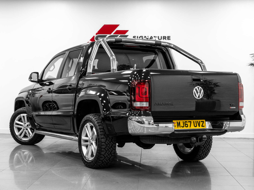 Volkswagen Amarok Pickup Black #3