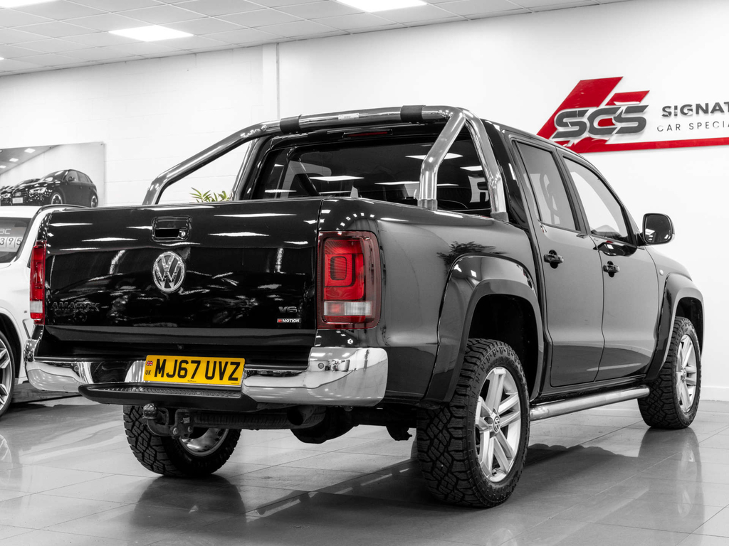 Volkswagen Amarok Pickup Black #4