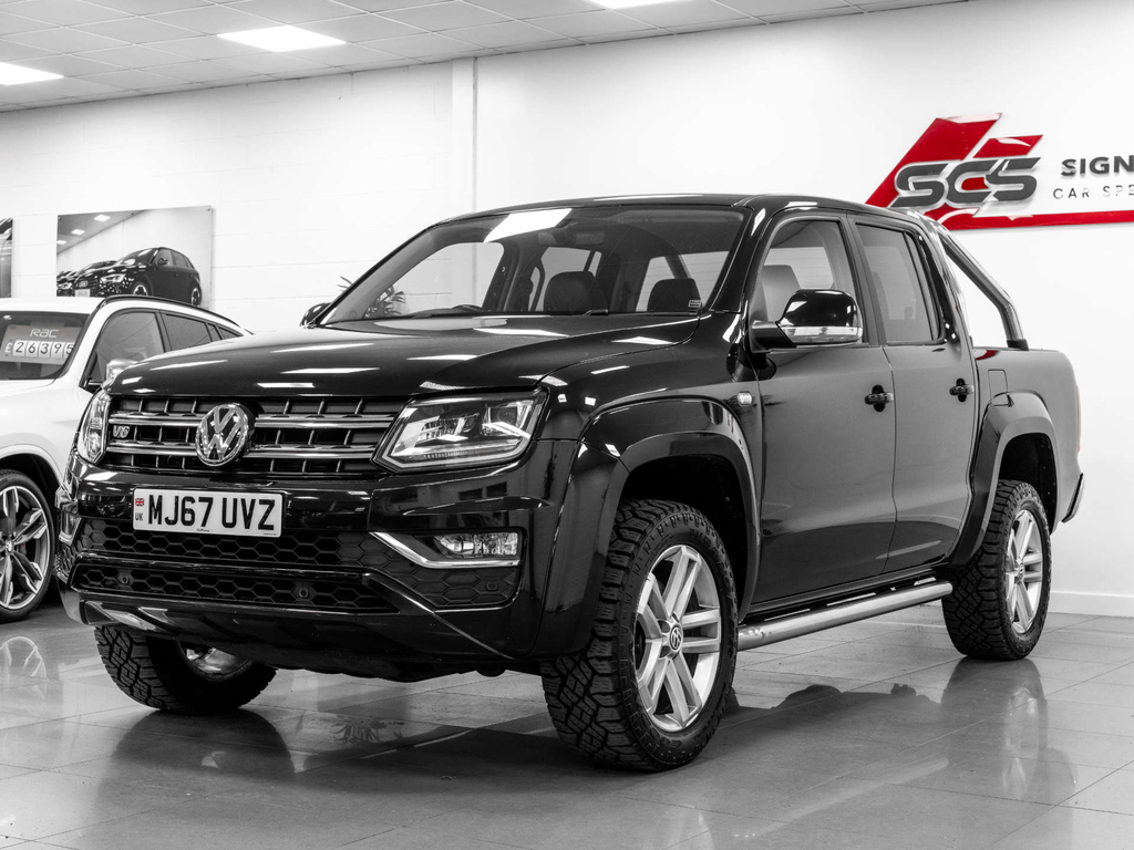 Volkswagen Amarok Pickup Black #2