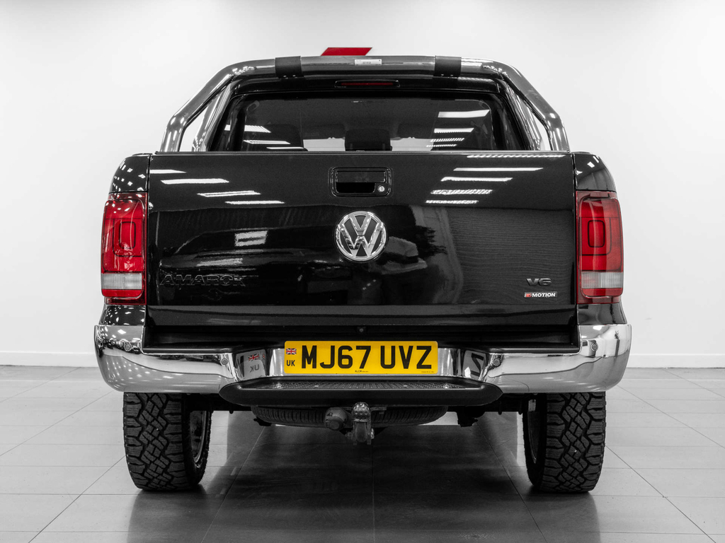 Volkswagen Amarok Pickup Black #6