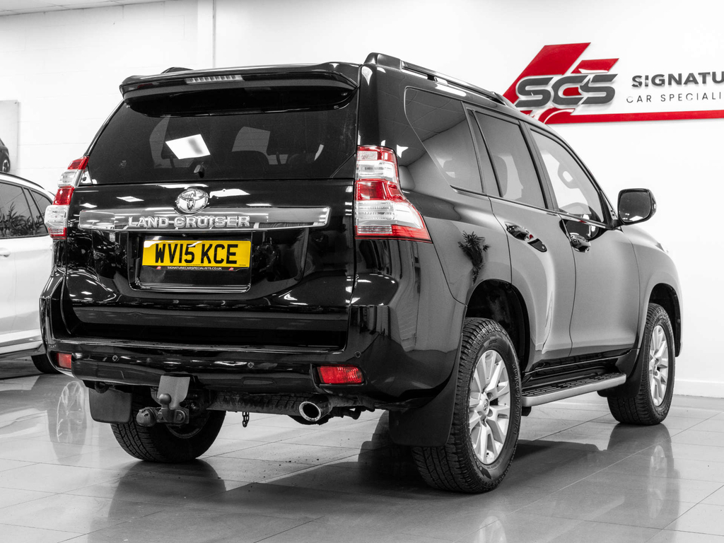 Toyota Land Cruiser Suv Black #4