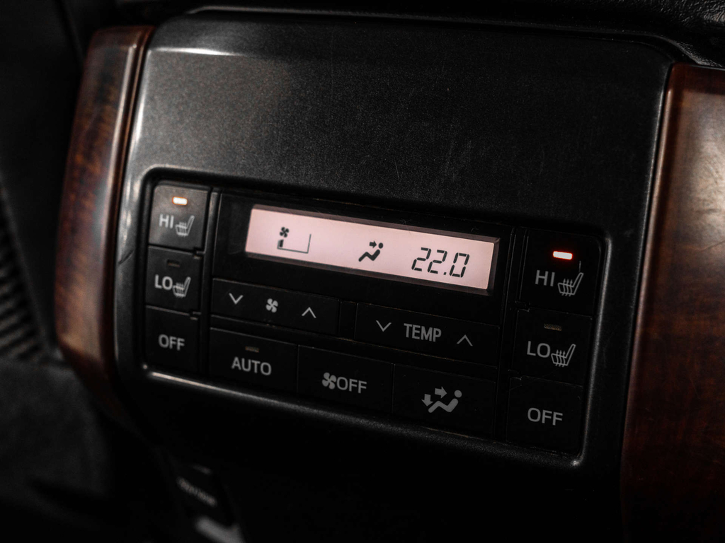 Toyota Land Cruiser Icon D-4d Silver #30