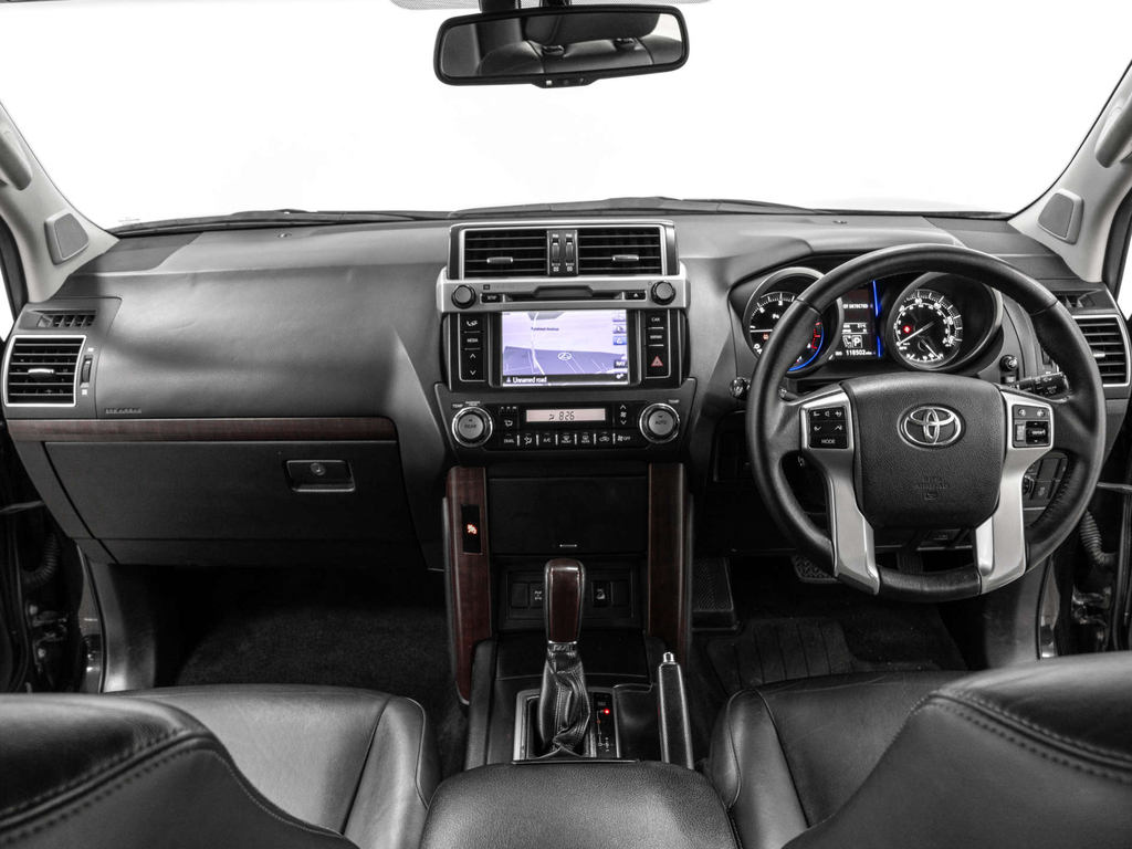 Toyota Land Cruiser Icon D-4d Silver #13
