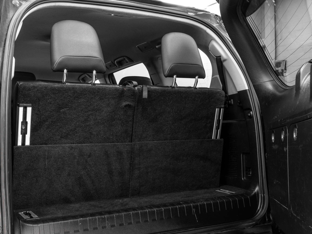 Toyota Land Cruiser Icon D-4d Silver #23