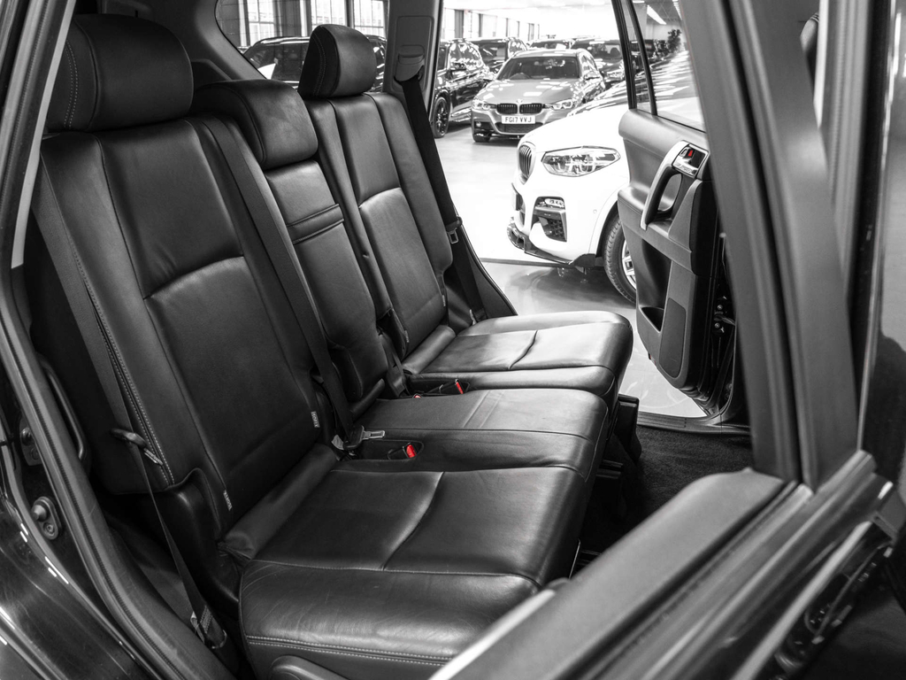 Toyota Land Cruiser Icon D-4d Silver #19