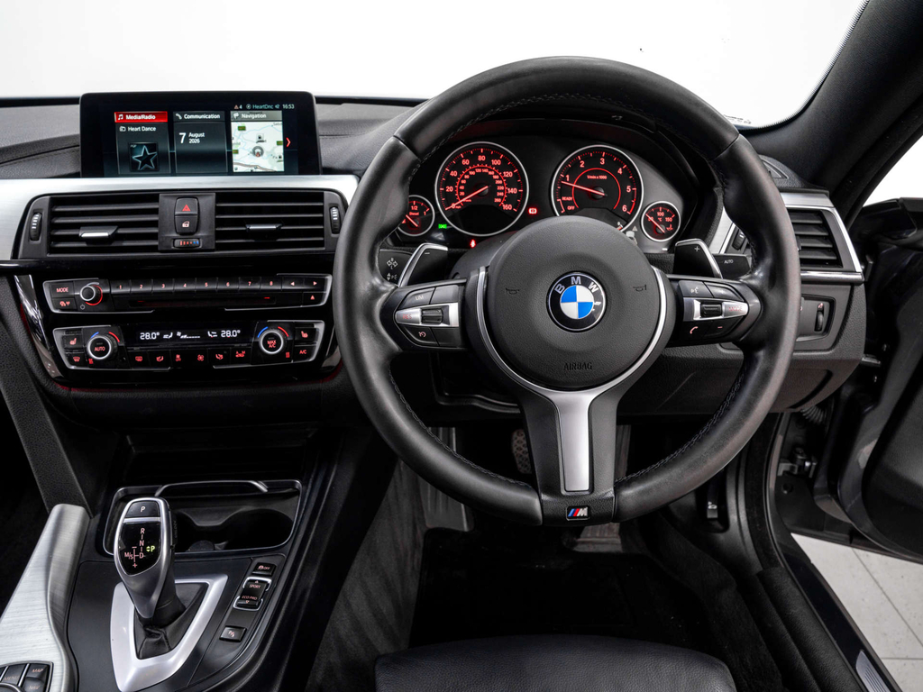 BMW 4 Series 440I M Sport Professional Media Black #26