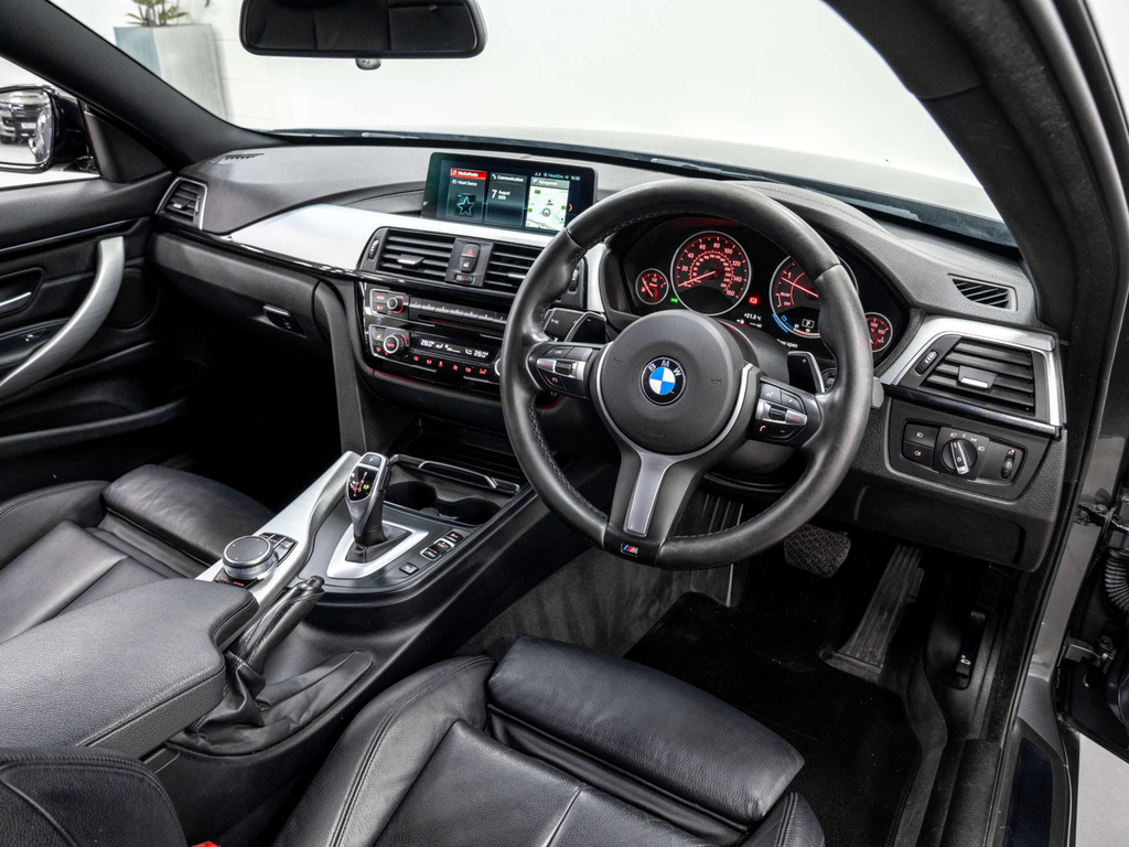 BMW 4 Series 440I M Sport Professional Media Black #17
