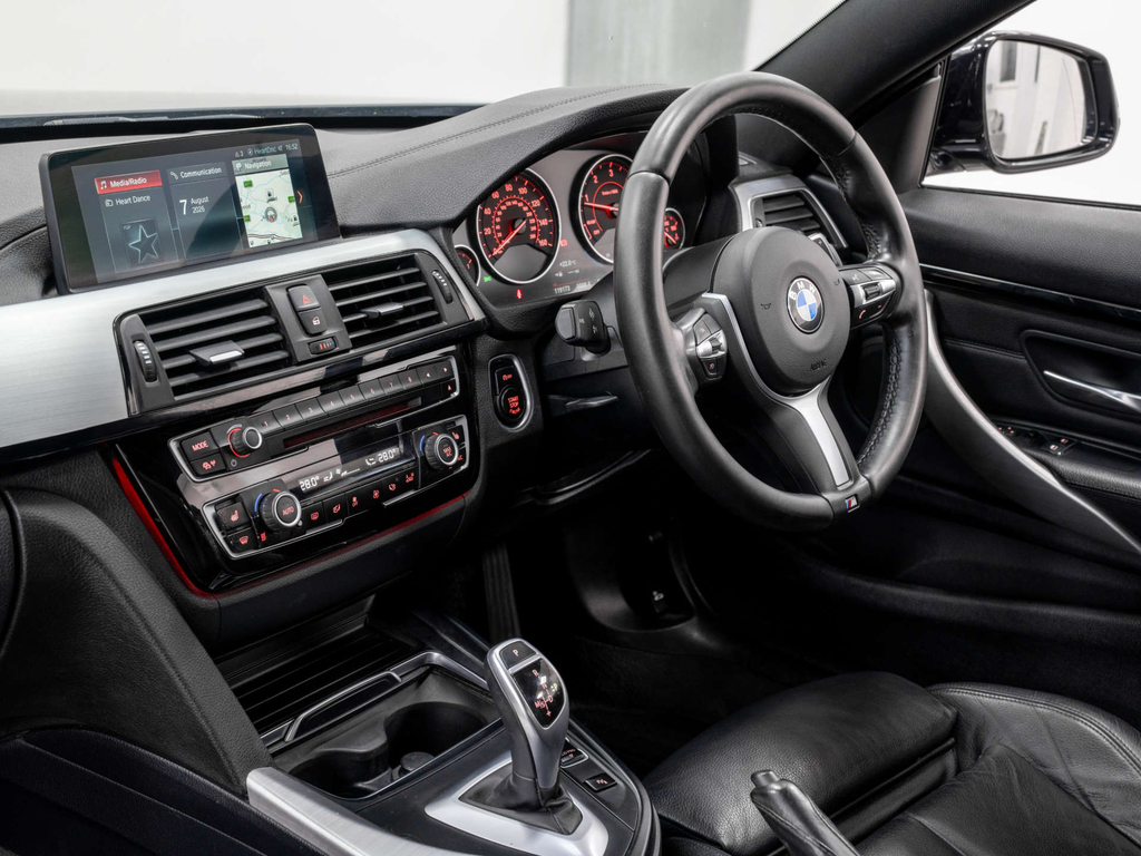 BMW 4 Series 440I M Sport Professional Media Black #25