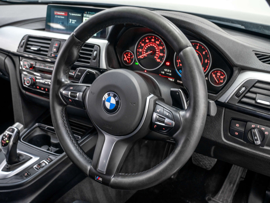 BMW 4 Series 440I M Sport Professional Media Black #19