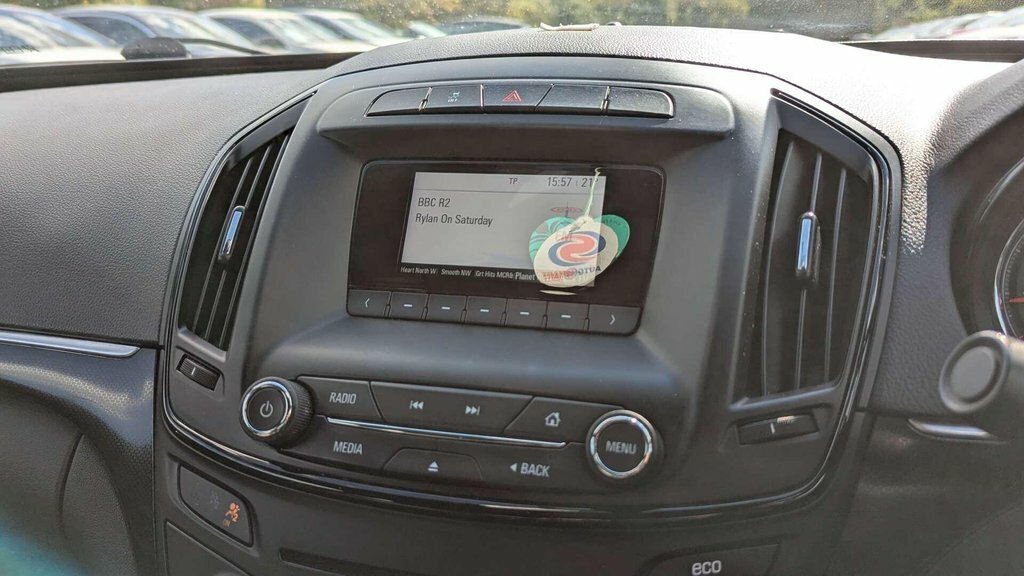 Vauxhall Insignia Hatchback 1.6 Cdti Sri Nav Euro 6 Ss 2016 Black #15