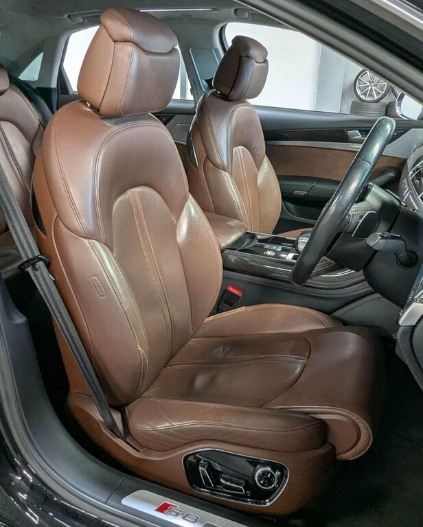 Audi S8  Black #17
