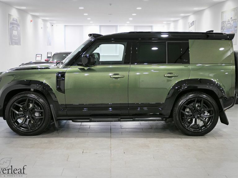 Land Rover Defender 110 2026 26 Land Rover Defender 110 D350 Hard Top X-dy Green #4