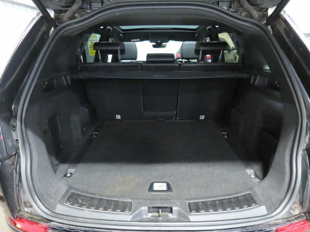 Land Rover Discovery Sport 2.0 D200 Hse Silver #23