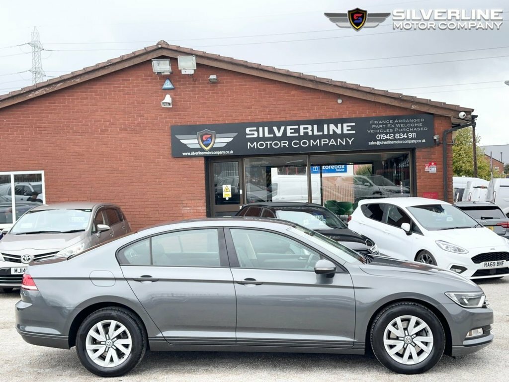 Volkswagen Passat 1.6L S Grey #4