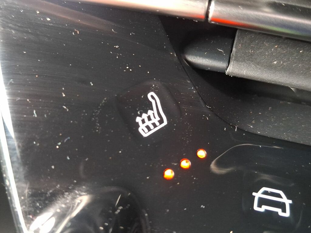 Peugeot 208 1.2 Hybrid 110 Allure E-dsc6 Black #43