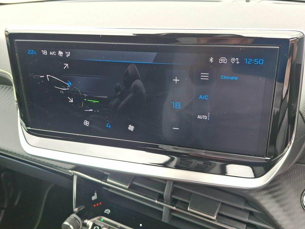 Peugeot 208 1.2 Hybrid 110 Allure E-dsc6 Black #46