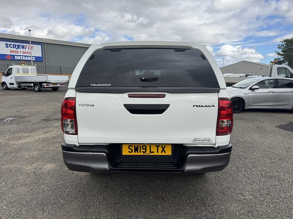 Toyota HILUX 2.4 D-4d Active 150 Double Cab SW19LTX White #6