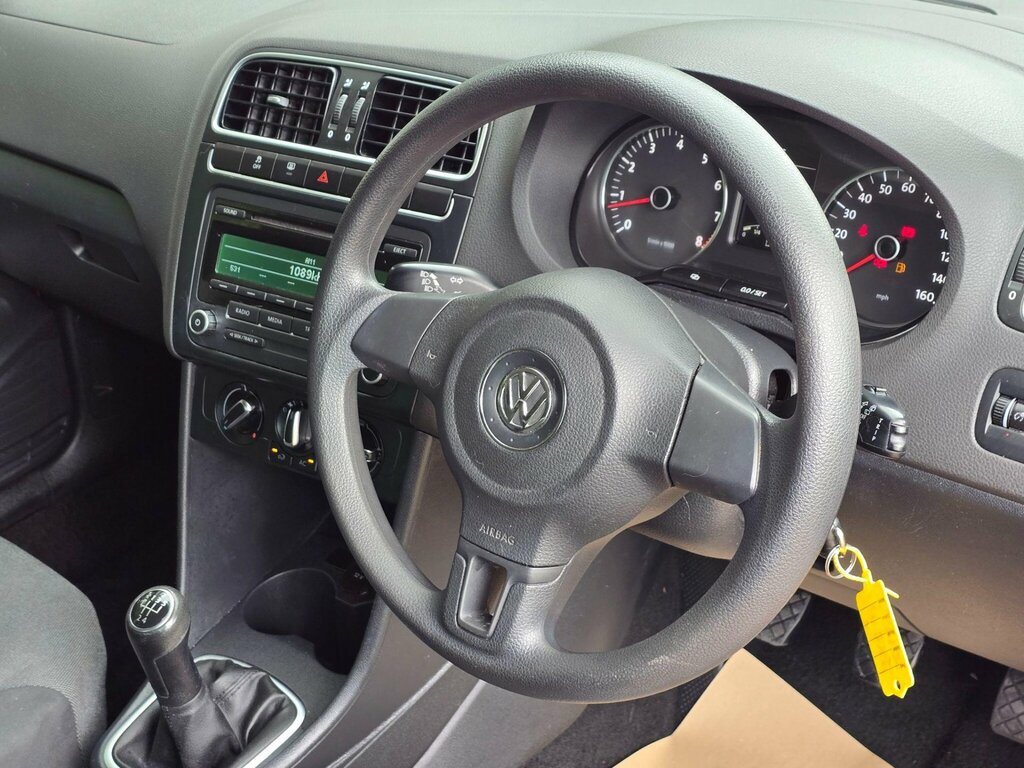 Volkswagen Polo 1.4 Match Dsg #24