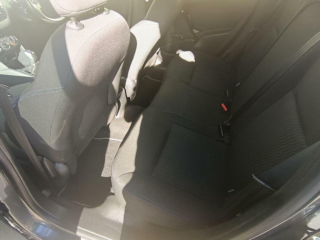 Peugeot 208 1.2 Signature Puretech Ss Black #12