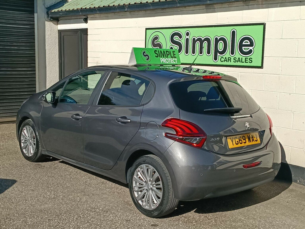 Peugeot 208 1.2 Signature Puretech Ss Black #17