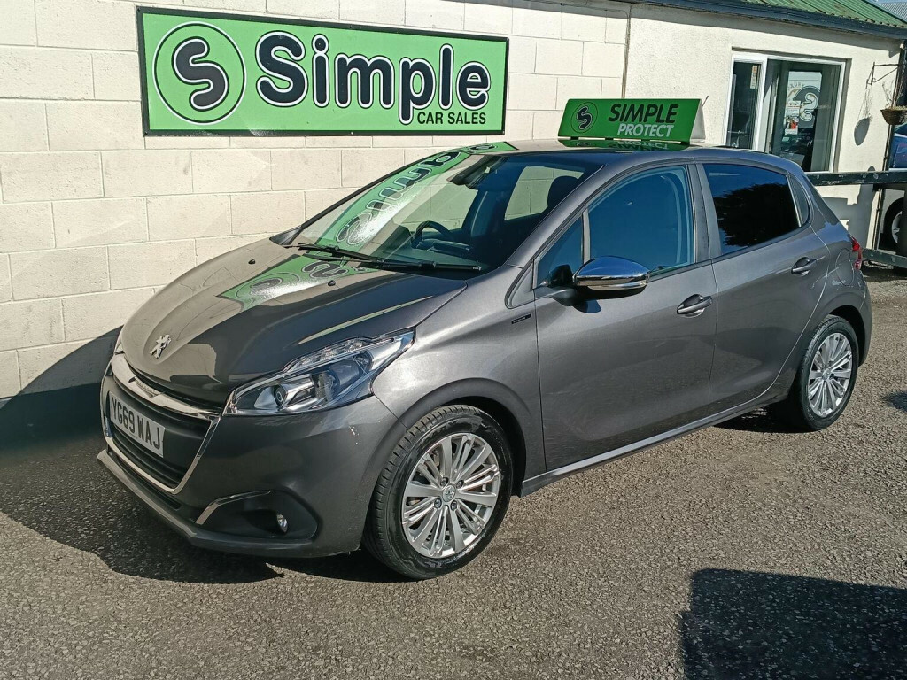 Peugeot 208 1.2 Signature Puretech Ss Black #16