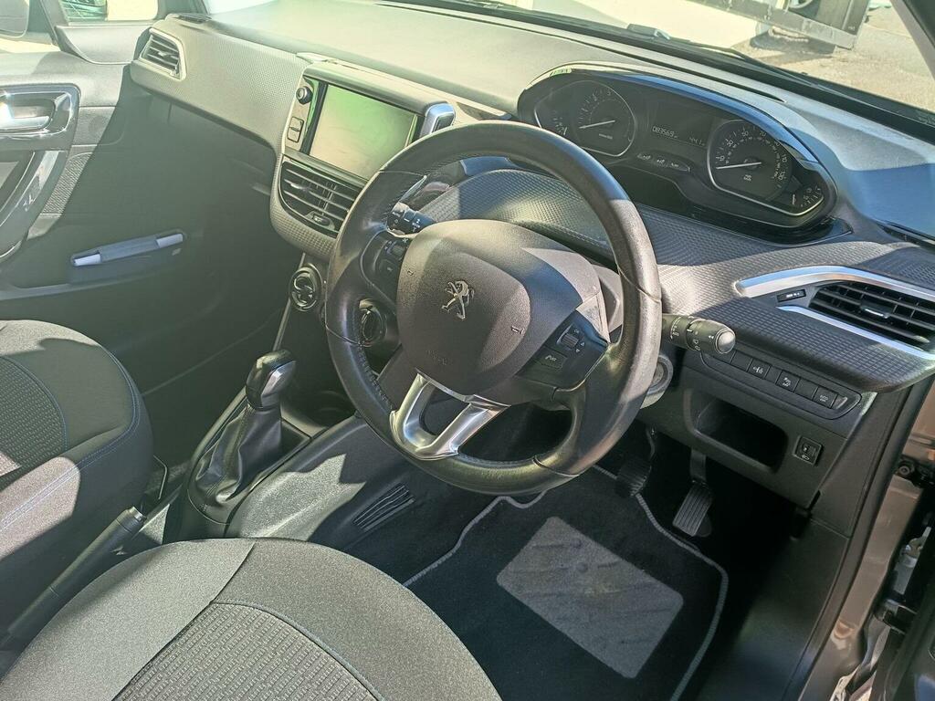 Peugeot 208 1.2 Signature Puretech Ss Black #8
