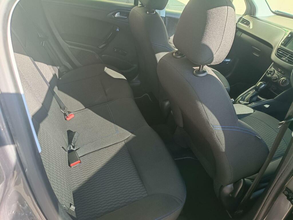 Peugeot 208 1.2 Signature Puretech Ss Black #11