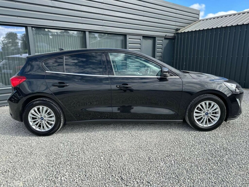 Ford Focus 1.0T Ecoboost Titanium Euro 6 Ss Black #2