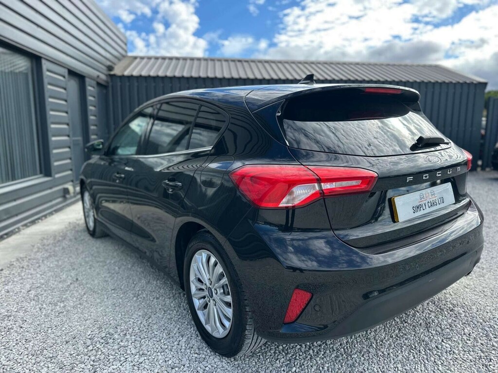 Ford Focus 1.0T Ecoboost Titanium Euro 6 Ss Black #5