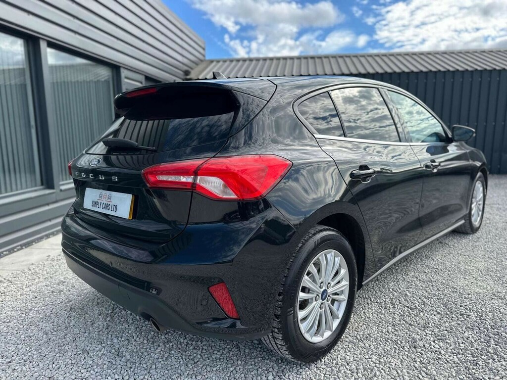 Ford Focus 1.0T Ecoboost Titanium Euro 6 Ss Black #3