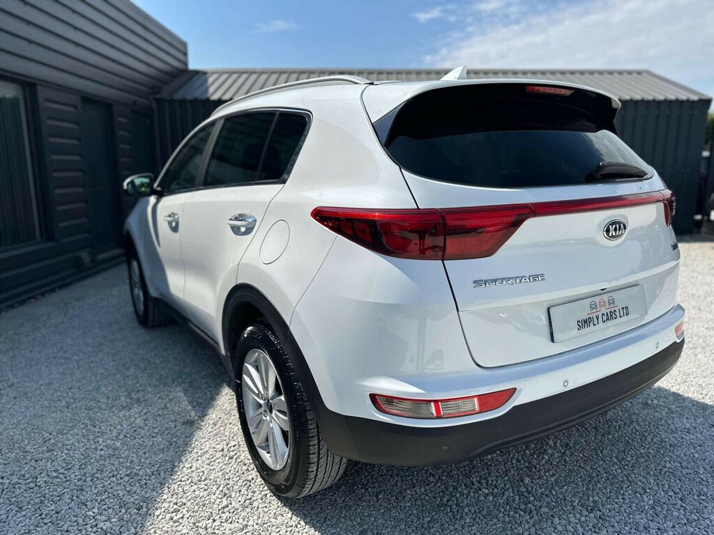 Kia Sportage 1.7 Crdi 2 Euro 6 Ss White #5