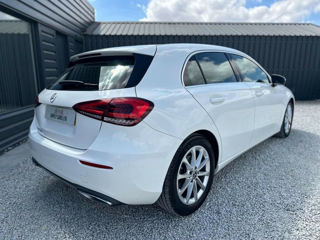 Mercedes-Benz A Class 1.5 A180d Sport 7G-dct Euro 6 Ss White #3