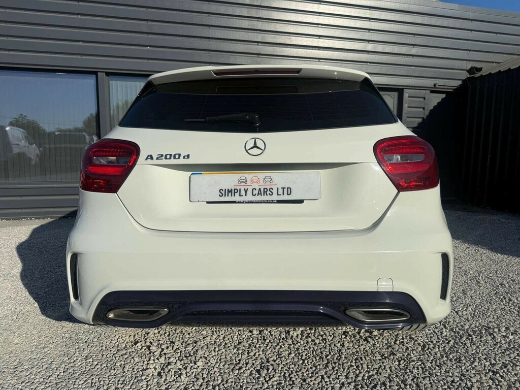 Mercedes-Benz A Class 2.1 A200d Amg Line 7G-dct Euro 6 Ss White #4