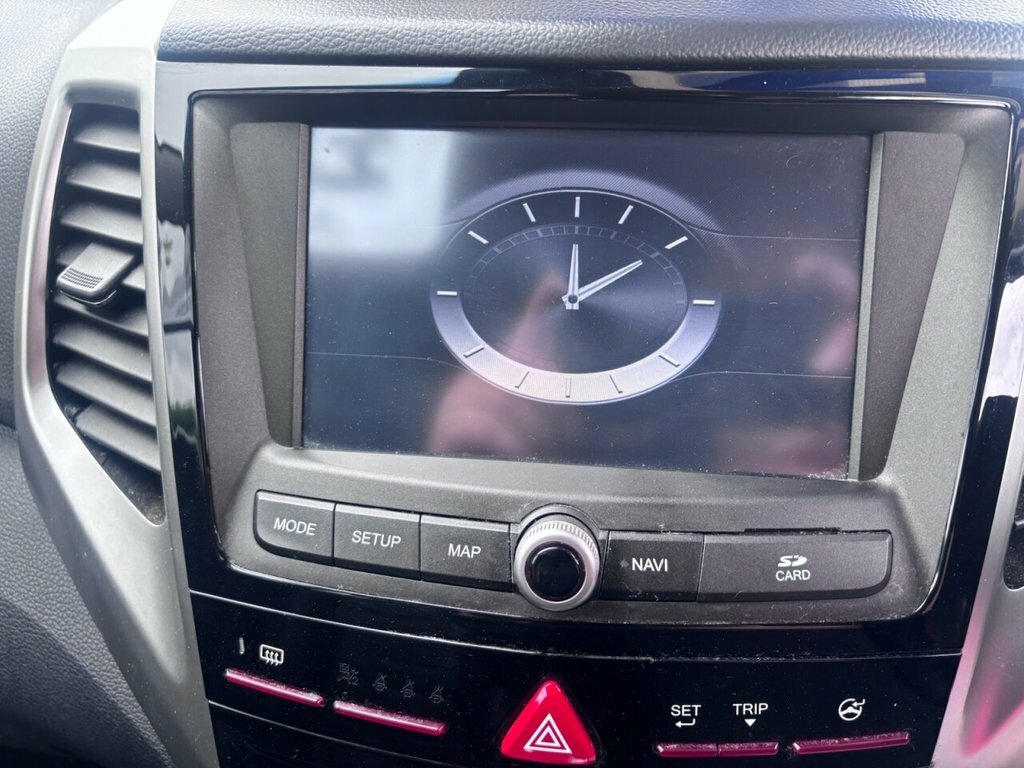 SsangYong Tivoli 1.6 Ex 5Dr- Reversing Camera, Heated Front Seats, Silver #9