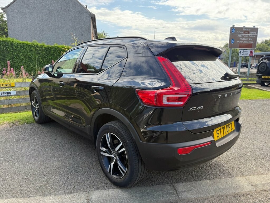 Volvo XC40 2L R-design Black #3