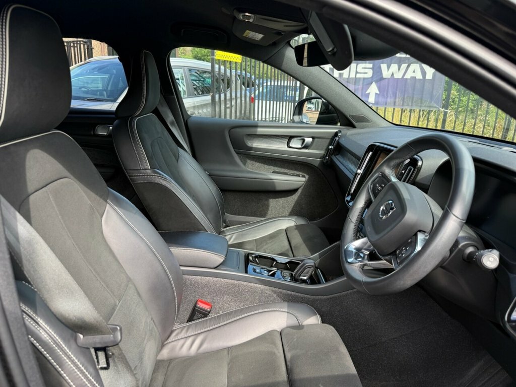 Volvo XC40 2L R-design Black #5