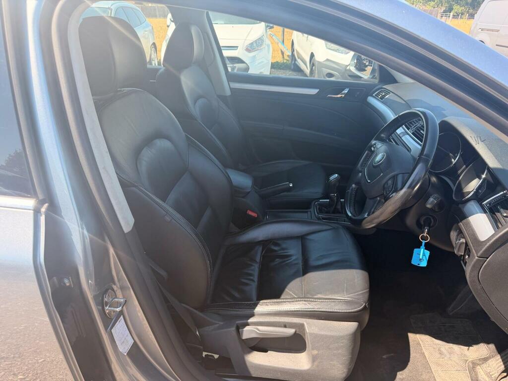 Skoda Superb 2.0 Tdi 170 Touring Estate Bi Silver #11