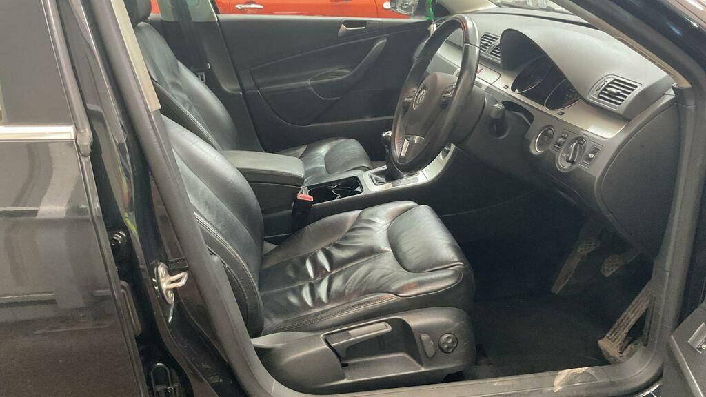 Volkswagen Passat Estate 2.0 Tdi Highline Euro 5 200909 Silver #11