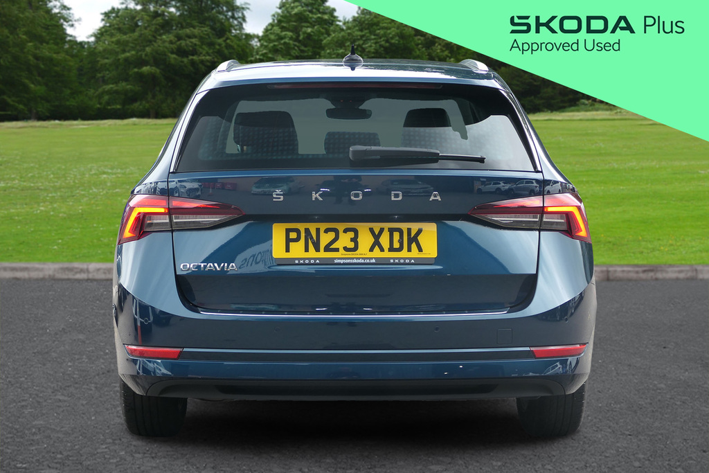 Skoda Octavia 2.0 Tsi Vrs Dsg Estate White #9
