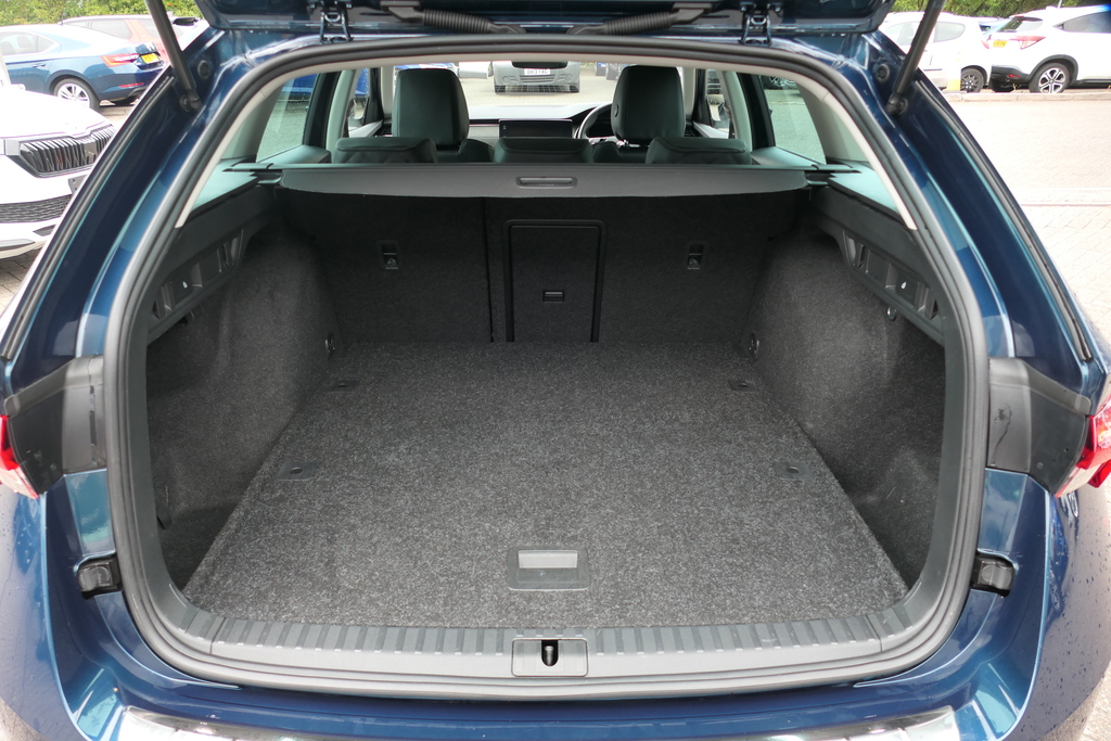 Skoda Octavia 2.0 Tsi Vrs Dsg Estate White #35