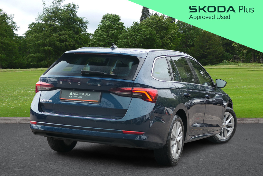Skoda Octavia 2.0 Tsi Vrs Dsg Estate White #15