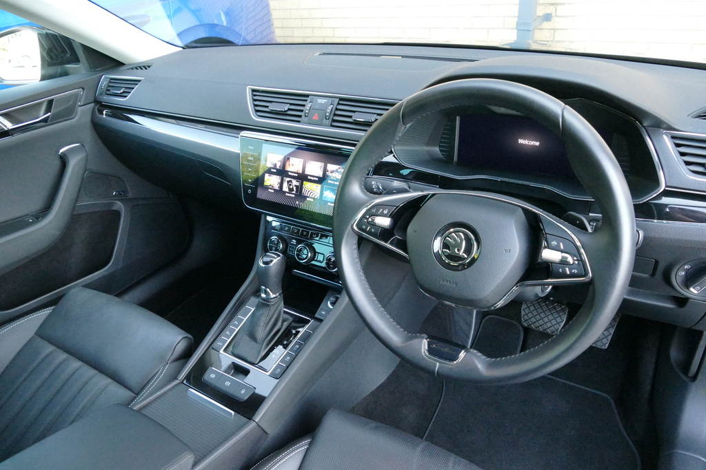 Skoda Superb 2.0 Tdi Cr 200 Laurin Klement Dsg 0 Ps Black #6