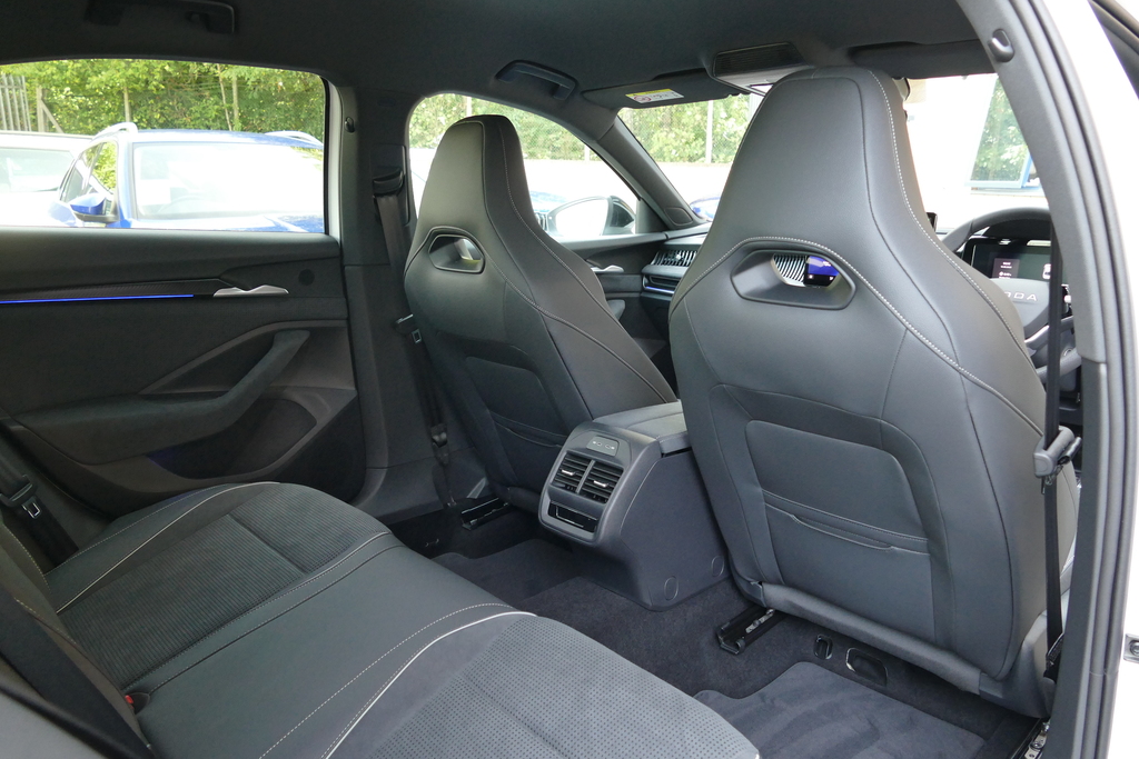Skoda Superb 2.0 Tsi Se L Dsg Euro 6 5-Door Black #16